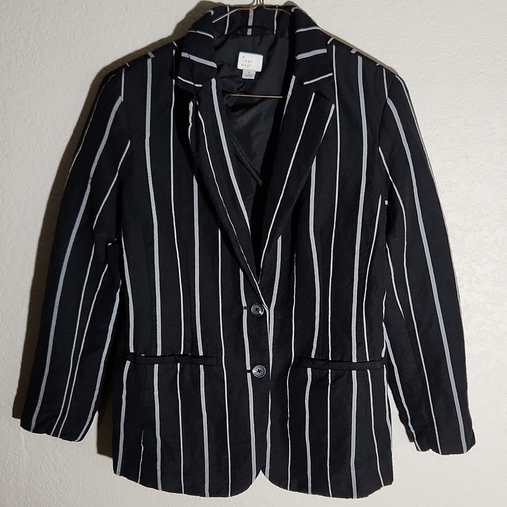 A New Day Blazer Womens Size 8 Black Gray Stripe Spot
